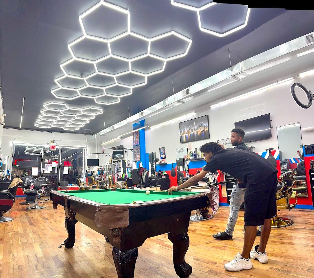 Fade Masters Barbershop Chicago